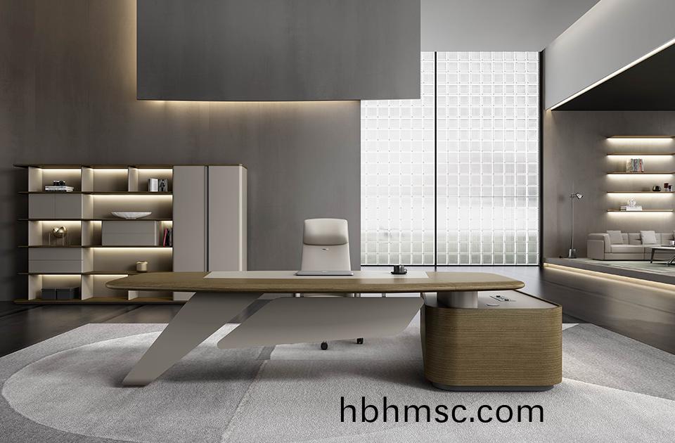 老(lao)闆大(da)班(ban)檯(tai)