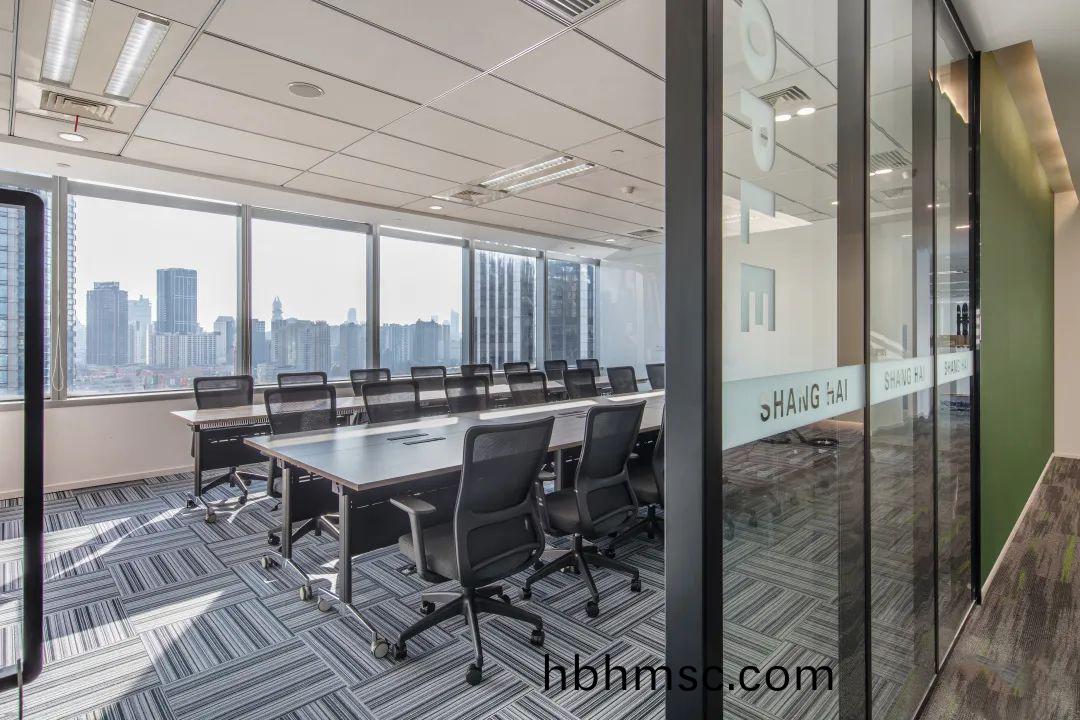 上海(hai)某(mou)外企(qi)會議室(shi)傢(jia)具(ju)配(pei)套(tao)