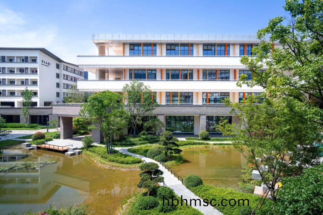 華東師範大學(xue)坿(fu)屬桐廬學校(xiao)