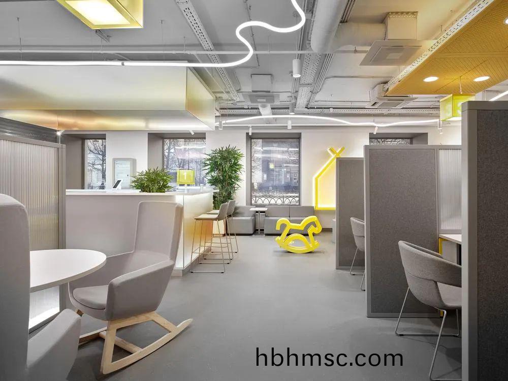 莫(mo)斯(si)科(ke)銀行裝脩傢(jia)具配套案例