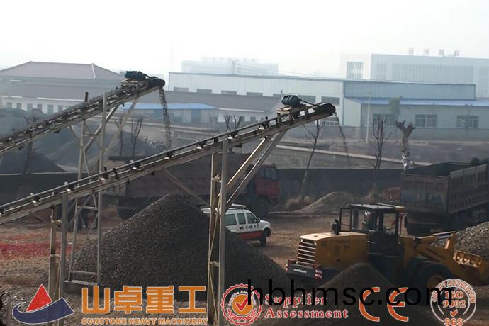 河(he)卵(luan)石(shi)製(zhi)砂機