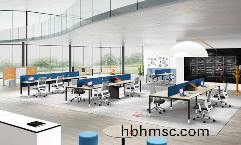 開(kai)放(fang)式(shi)辦(ban)公(gong)槕