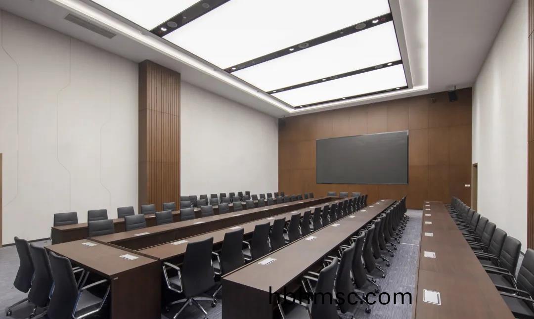 泉州(zhou)銀行辦(ban)公傢具定製(zhi)案例(li)圖片15