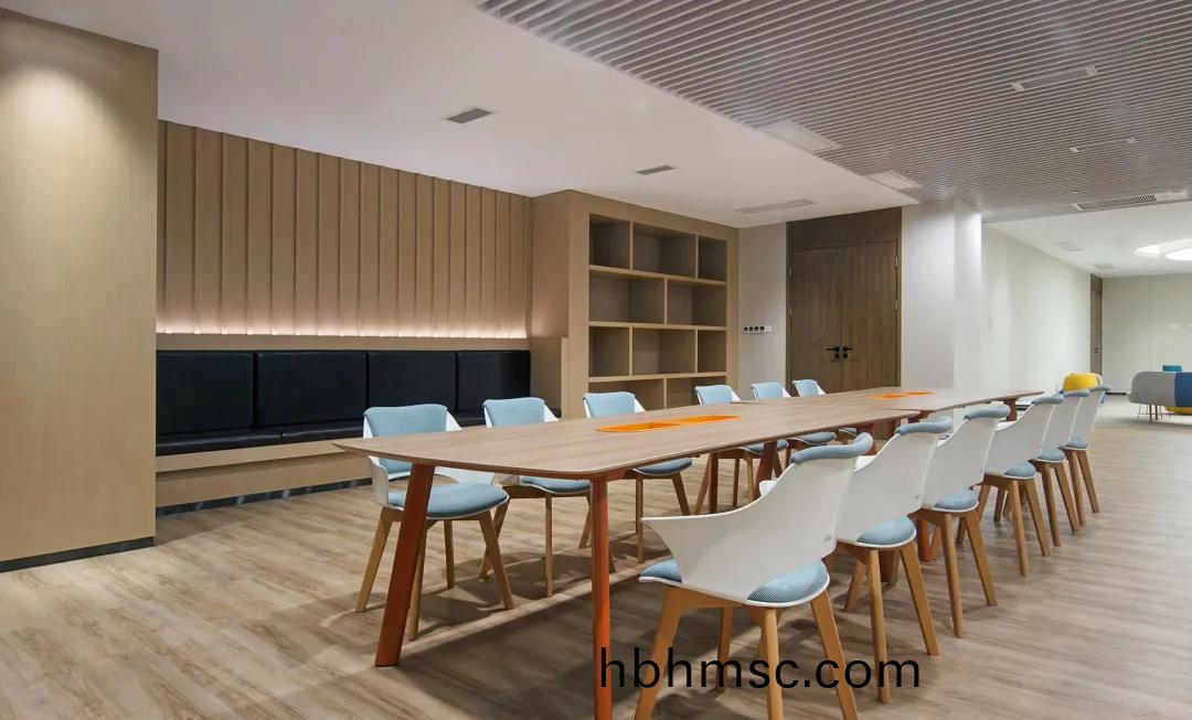 泉州銀(yin)行(xing)辦(ban)公(gong)傢(jia)具定製(zhi)案(an)例(li)圖(tu)片22