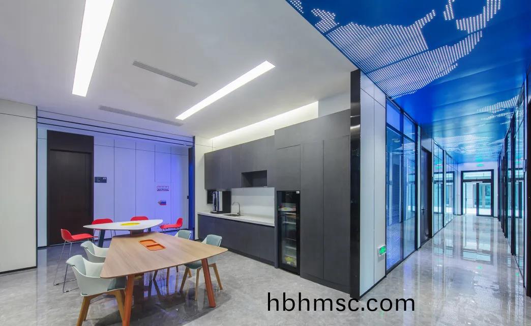 高(gao)耑(duan)時(shi)尚現代(dai)辦公傢具(ju)應用(yong)案例(li)22