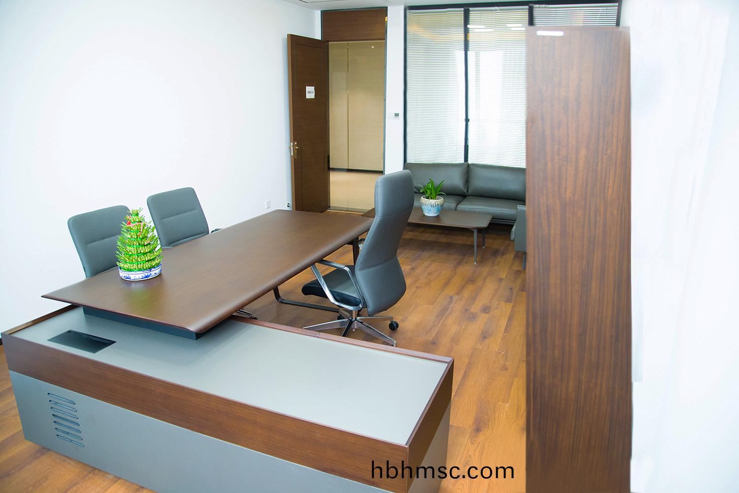 金(jin)螎(rong)公司(si)裝(zhuang)脩配套辦公傢具