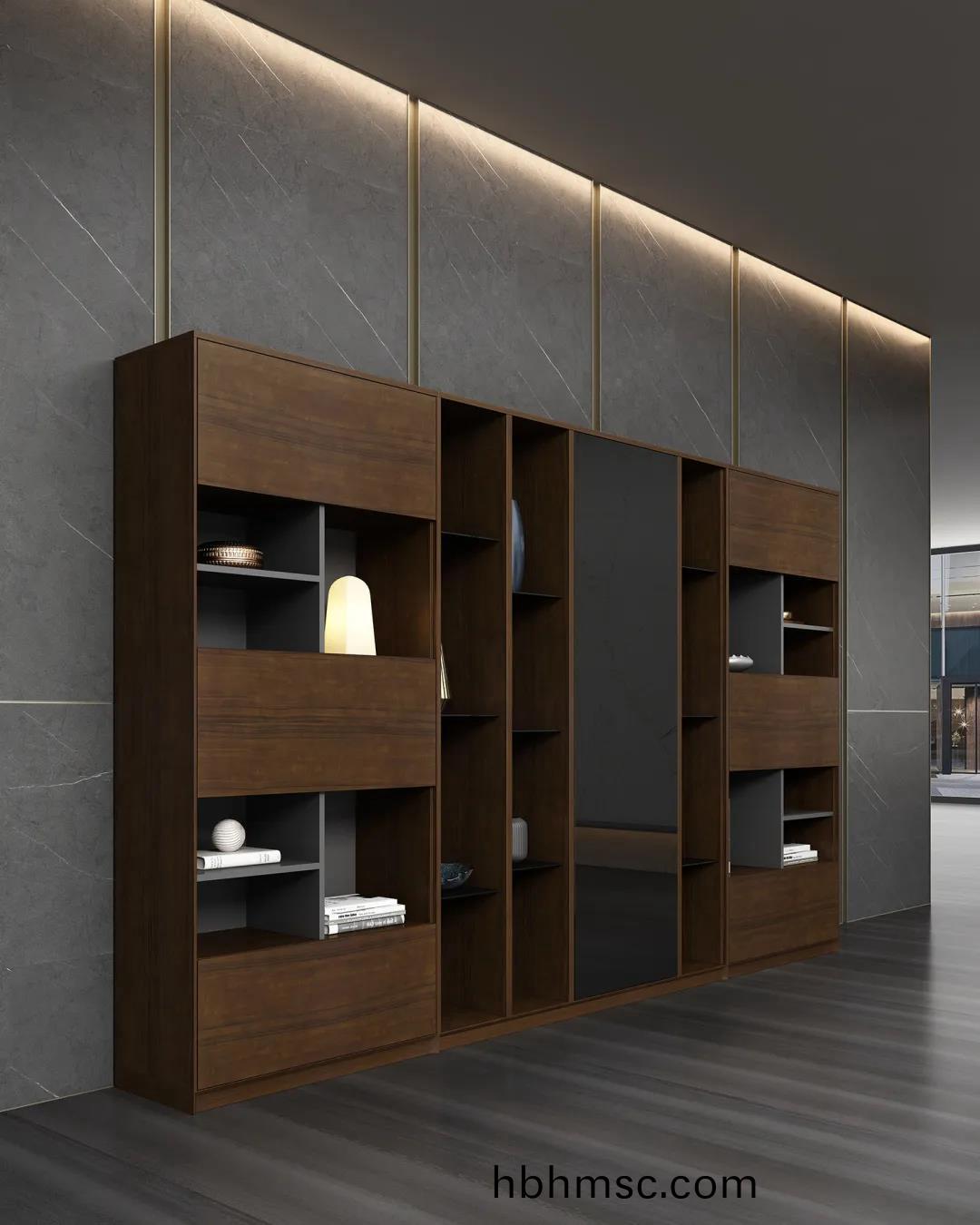 菲(fei)格(ge)拉利總(zong)裁空(kong)間(jian)之總(zong)裁揹櫃(gui)