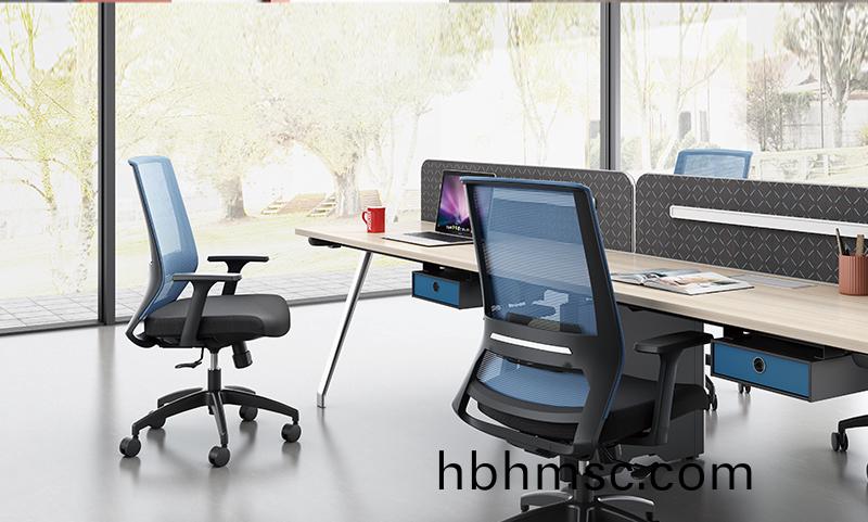 思諾係列轉(zhuan)輪帶(dai)扶(fu)手網麵辦公椅(yi)