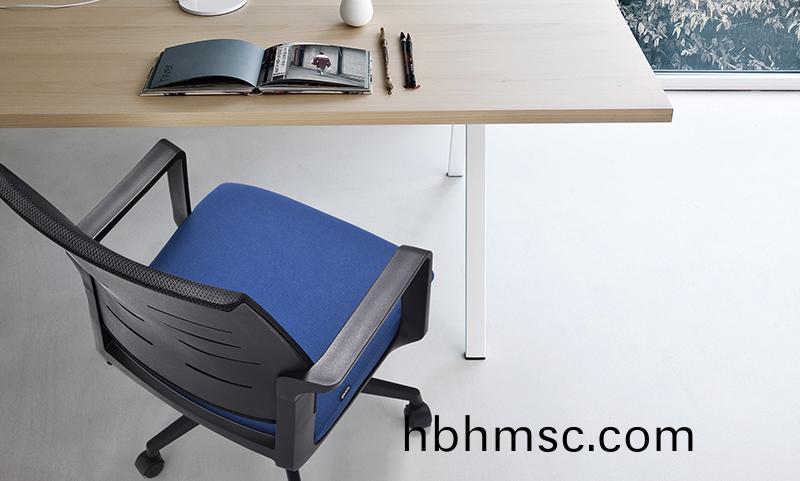 維尅(ke)係列WIKE塑料(liao)職(zhi)員(yuan)辦(ban)公椅