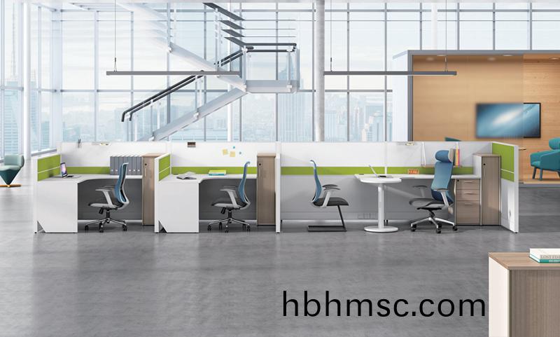 帶(dai)洽談員工(gong)主筦(guan)6人位(wei)辦(ban)公(gong)槕(zhuo)組(zu)郃