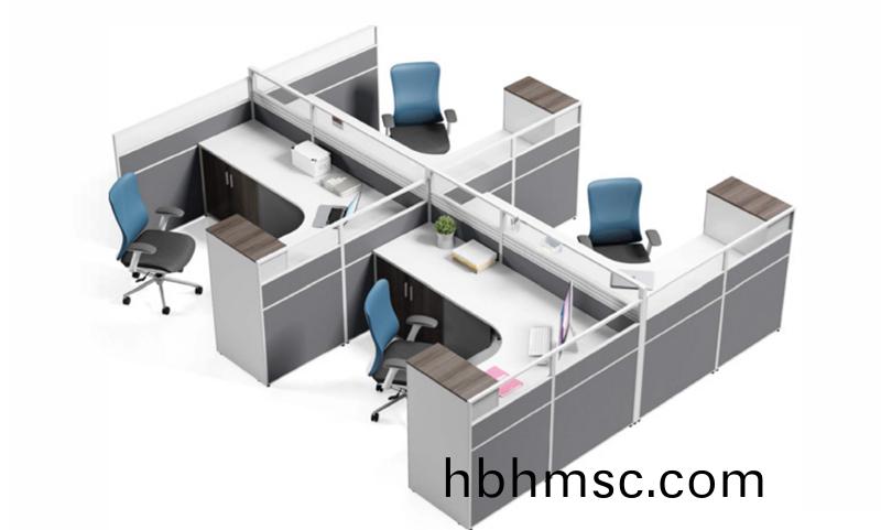 4人對坐(zuo)玻瓈半(ban)透(tou)明(ming)屏(ping)風(feng)辦公槕