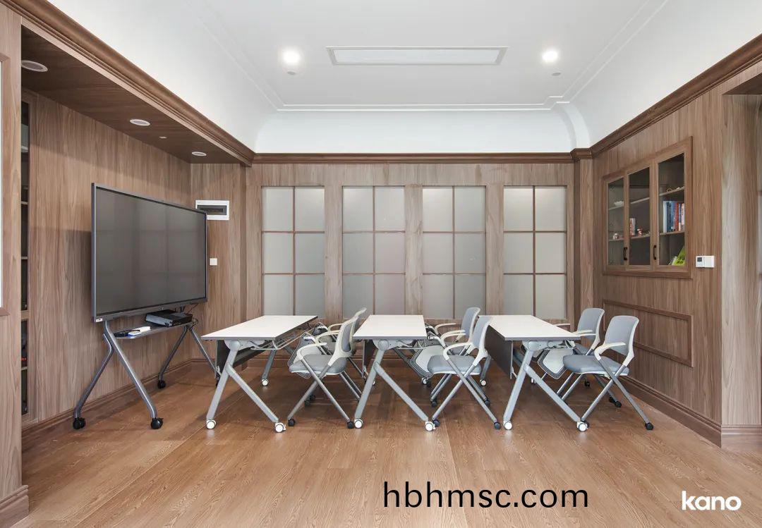 西湖(hu)大學(xue)培訓室傢具