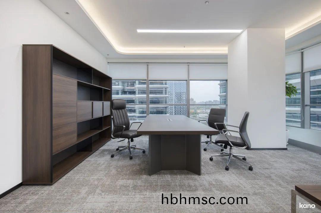 禾(he)邁股份(fen)辦公(gong)傢具(ju)工(gong)程案(an)例(li)之(zhi)經理辦(ban)公(gong)室(shi)