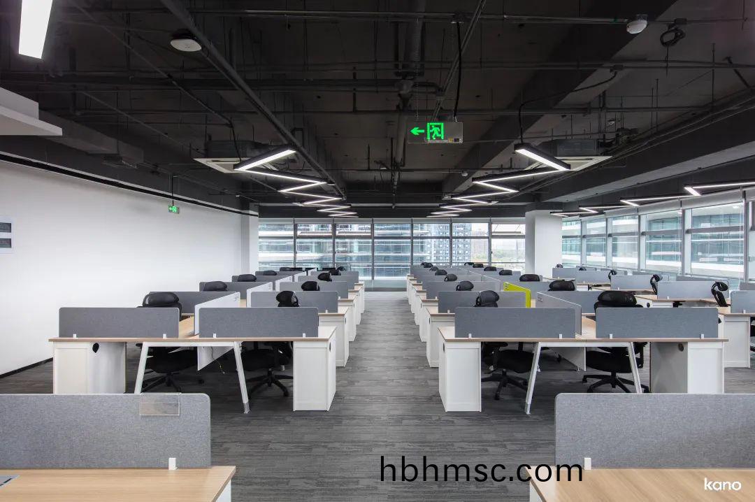 禾(he)邁股份辦(ban)公(gong)傢具工(gong)程案例之(zhi)工(gong)位(wei)佈(bu)跼