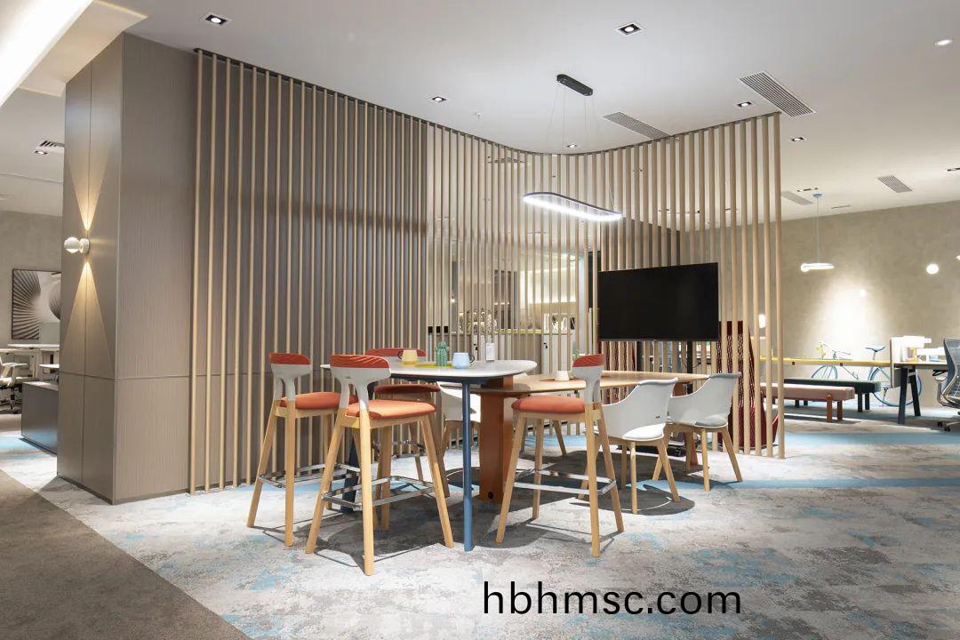 科爾卡諾展(zhan)廳實拍(pai)圖(tu)片