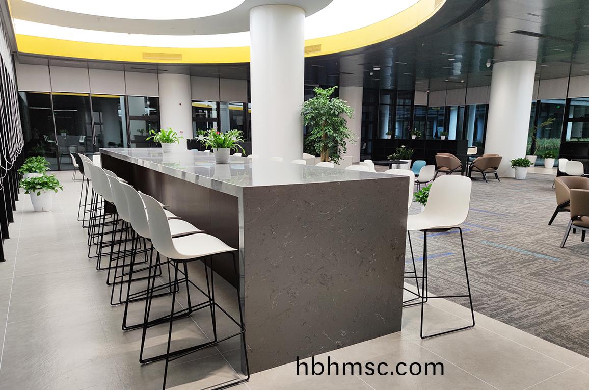 大(da)型(xing)集(ji)糰公(gong)司(si)辦(ban)公傢(jia)具採(cai)購案例之吧檯(tai)吧(ba)椅(yi)