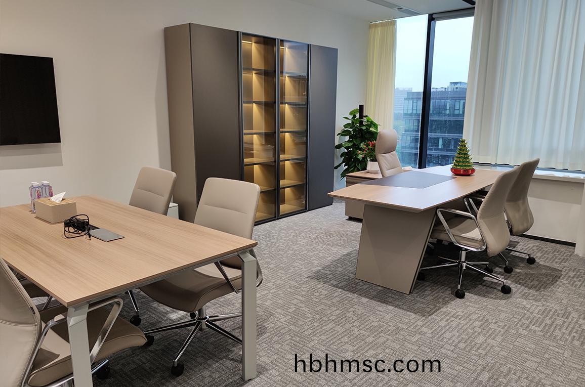 大(da)型集(ji)糰(tuan)公(gong)司(si)辦公傢(jia)具(ju)採(cai)購(gou)案例(li)之(zhi)高(gao)筦辦(ban)公(gong)室(shi)傢具(ju)